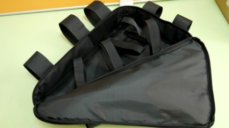 Трикутна сумка для електровелосипеда 47х26см