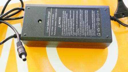 Зарядний пристрій 48V (54,6V) 3A з кулером