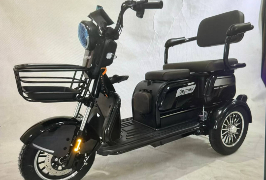Триколісний СКУТЕР Партнер  800Вт 72V 23Ah